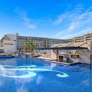 https://resort-royalton-splash-riviera-cancun-an-autograph.allrivieramayahotels.com